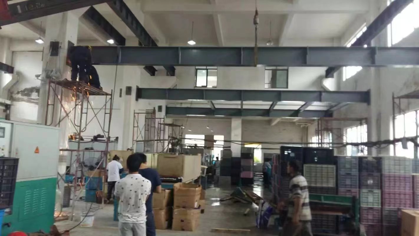 轻钢结构在厂房中起着关键的作用？